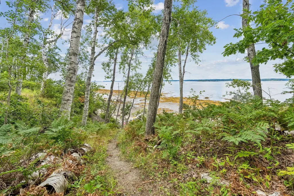 LOT#8C North Road Chebeague Island ME 04017