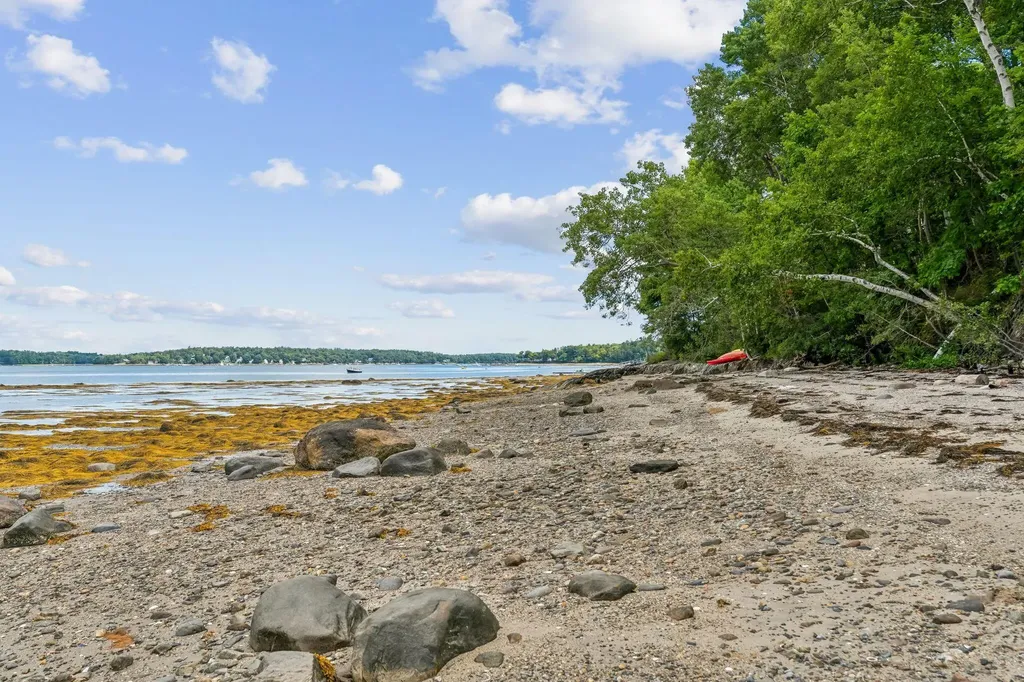 LOT#8C North Road Chebeague Island ME 04017