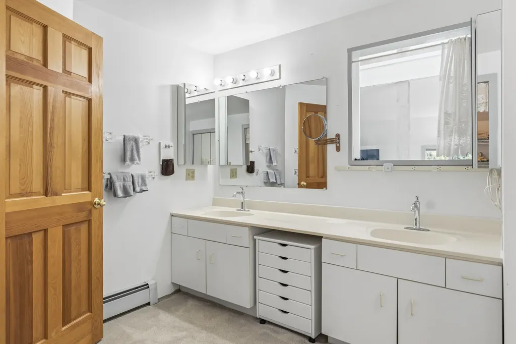 64 Pleasant Cove Road Phippsburg ME 04562