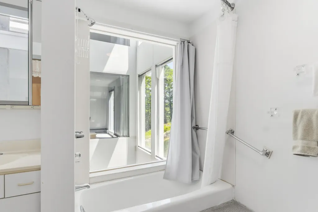 64 Pleasant Cove Road Phippsburg ME 04562