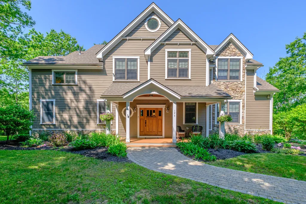 175 Acorn Drive Greenwood ME 04255