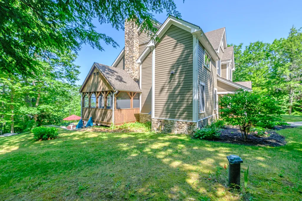 175 Acorn Drive Greenwood ME 04255