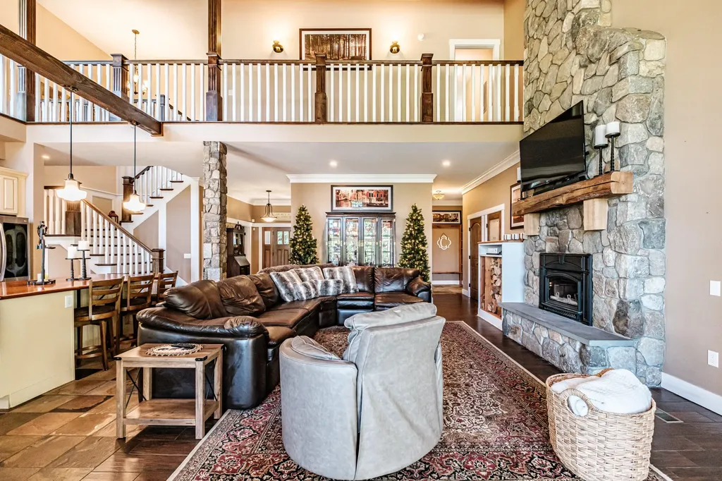 175 Acorn Drive Greenwood ME 04255
