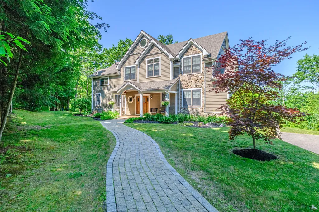 175 Acorn Drive Greenwood ME 04255