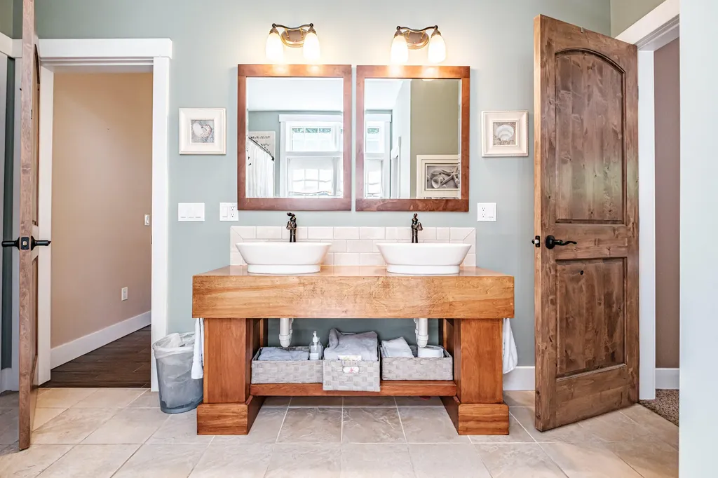 175 Acorn Drive Greenwood ME 04255
