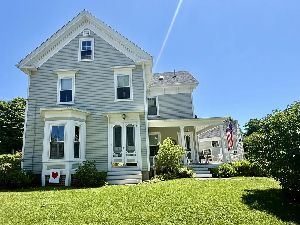 6 Leos Lane Vinalhaven ME 04863