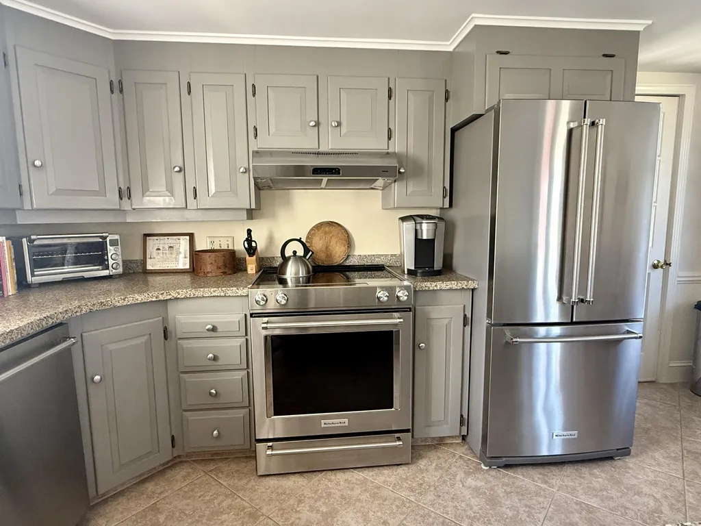 6 Leos Lane Vinalhaven ME 04863