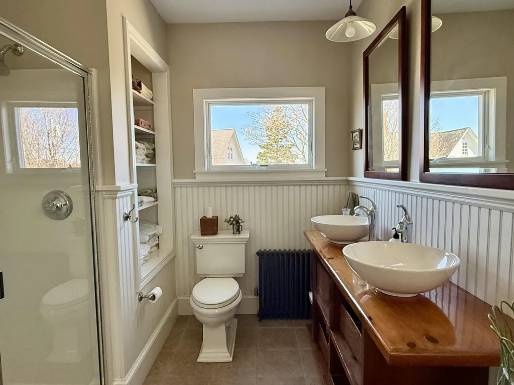 6 Leos Lane Vinalhaven ME 04863