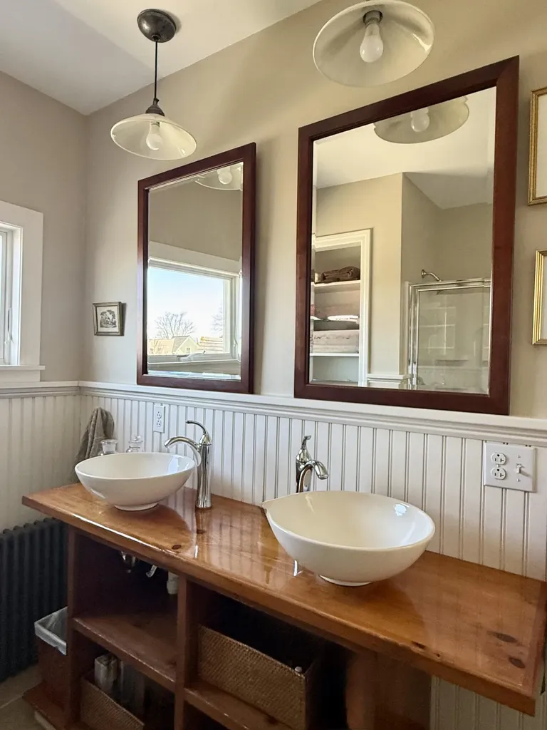 6 Leos Lane Vinalhaven ME 04863
