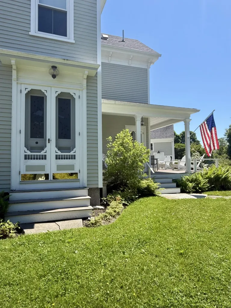 6 Leos Lane Vinalhaven ME 04863