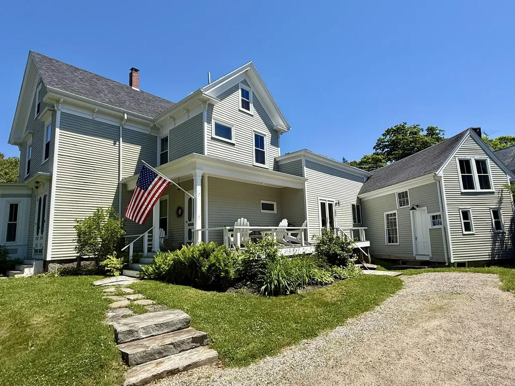 6 Leos Lane Vinalhaven ME 04863