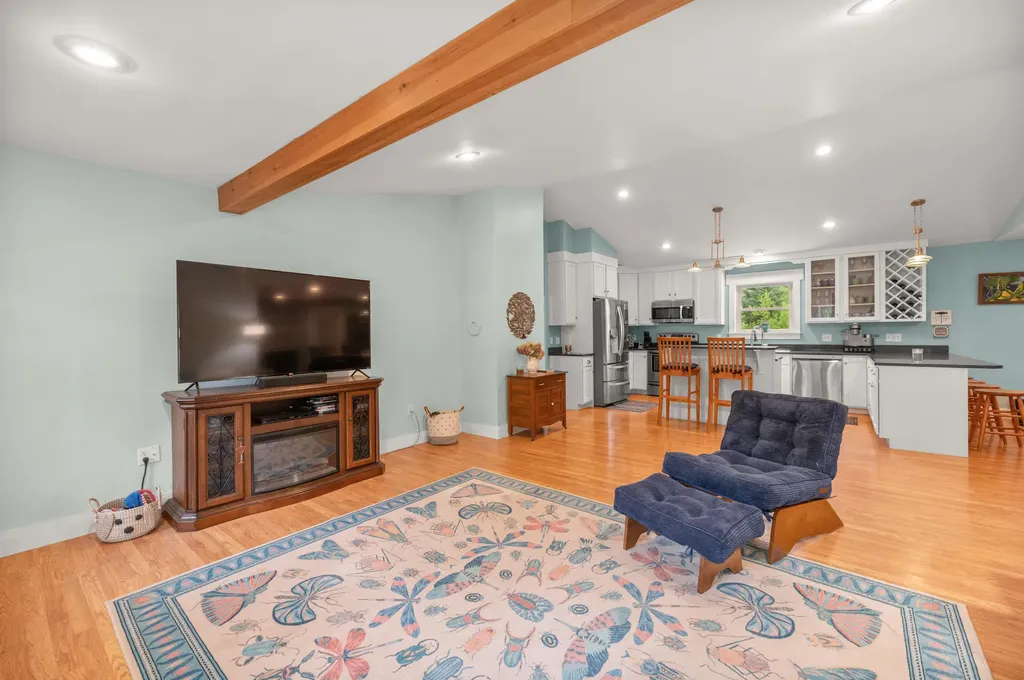 16 Three Pond Trail Wiscasset ME 04578