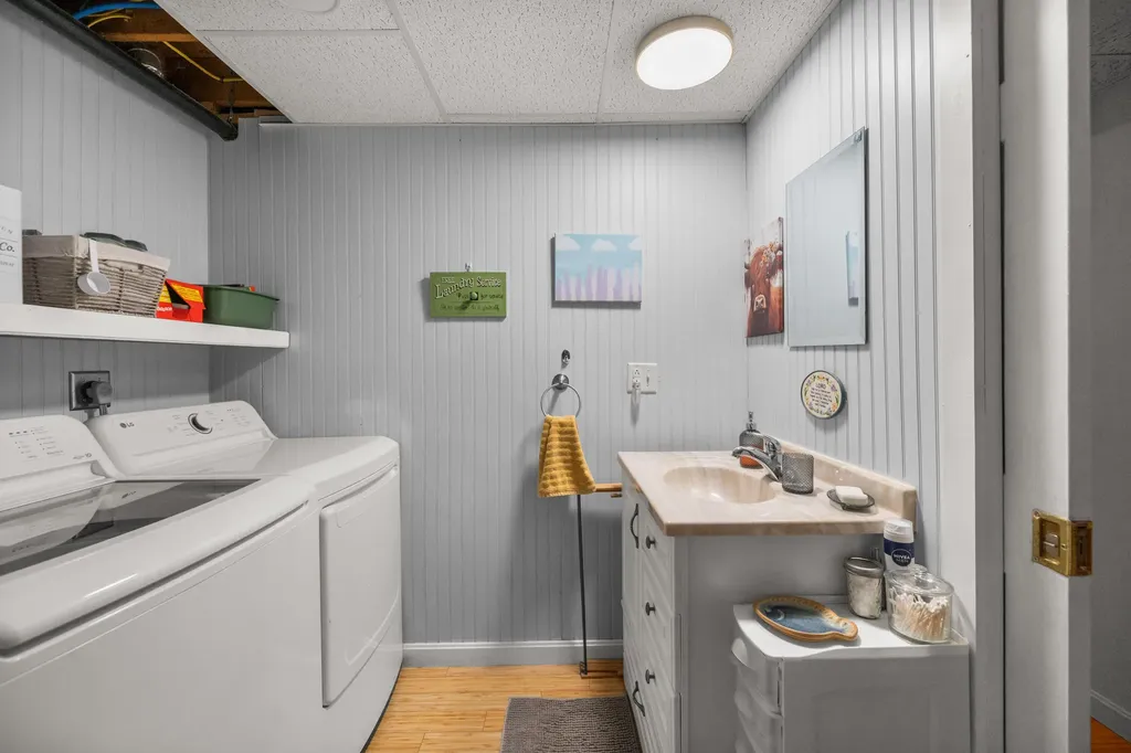16 Three Pond Trail Wiscasset ME 04578