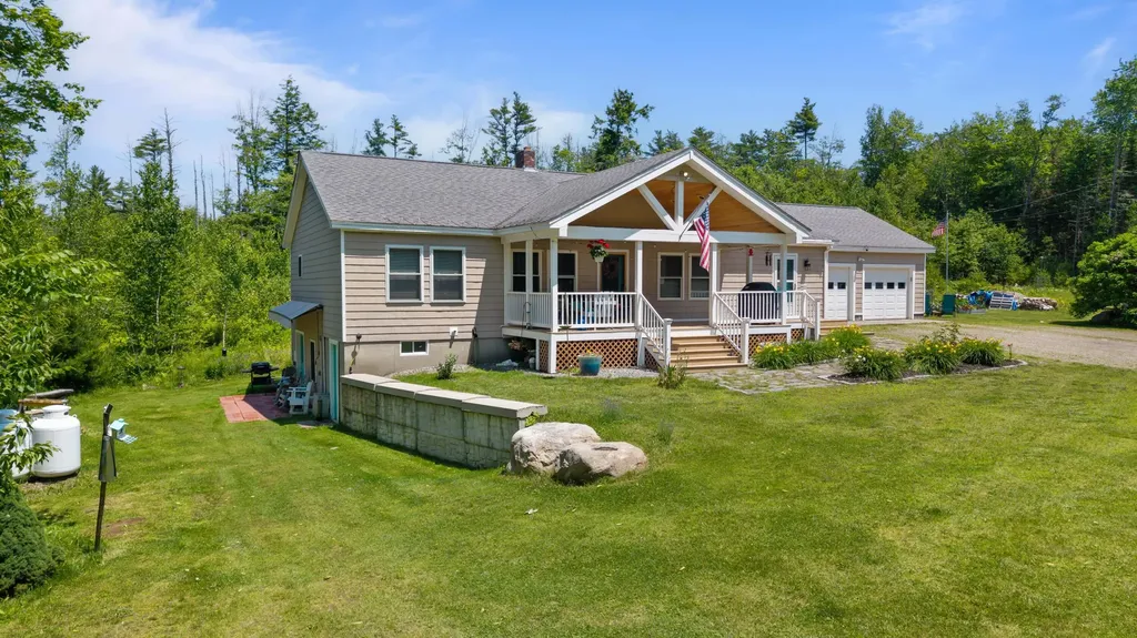 16 Three Pond Trail Wiscasset ME 04578