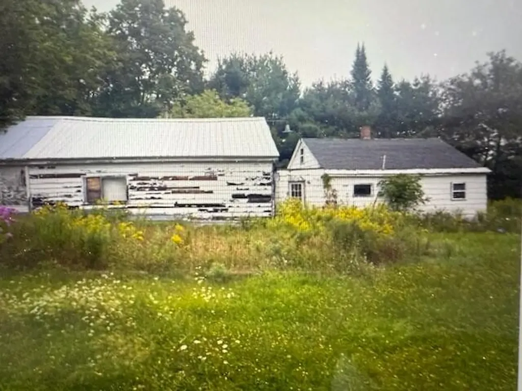 3091 W Chapman Road Mapleton ME 04757