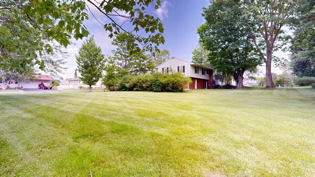25 Orestis Way Lewiston ME 04240
