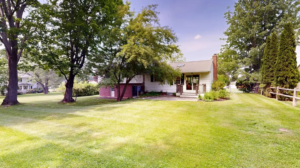 25 Orestis Way Lewiston ME 04240