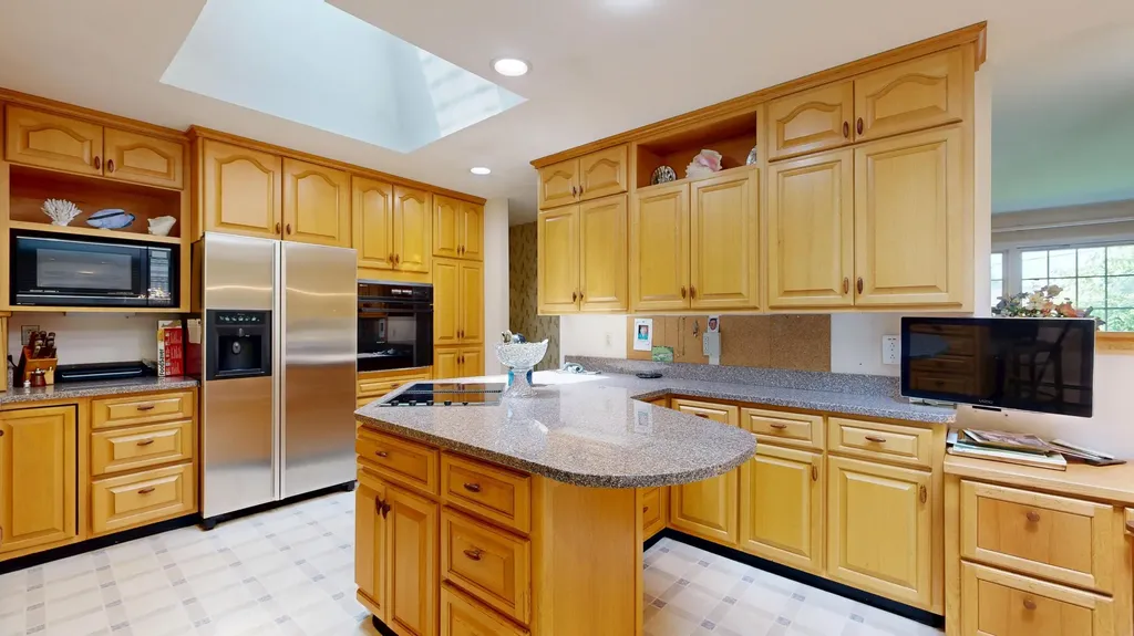 25 Orestis Way Lewiston ME 04240