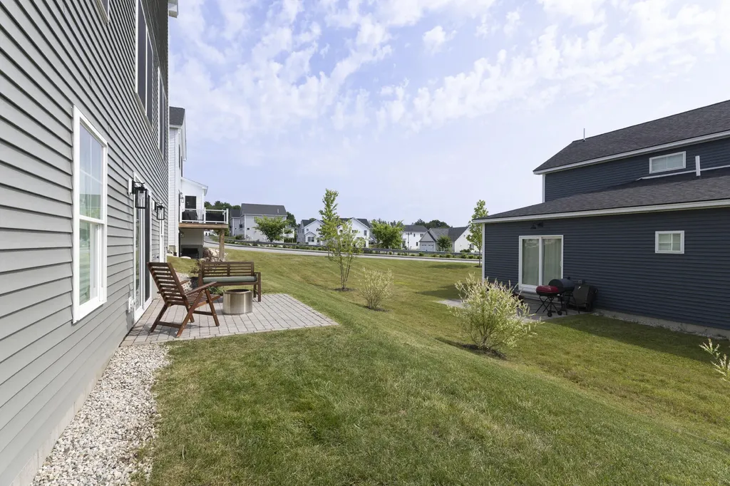 8 Waxwing Lane Falmouth ME 04105