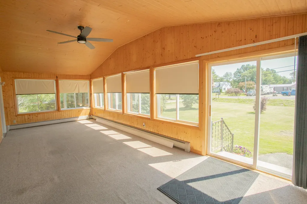 1238 Pushaw Road Glenburn ME 04401