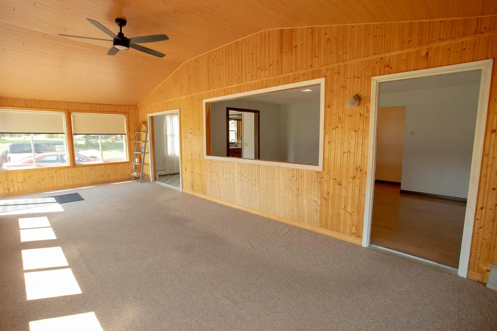 1238 Pushaw Road Glenburn ME 04401