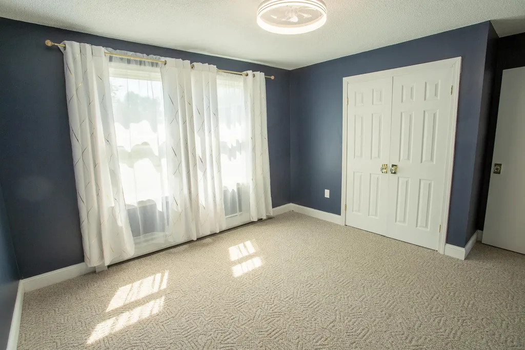 1238 Pushaw Road Glenburn ME 04401