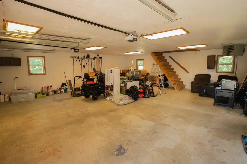 1238 Pushaw Road Glenburn ME 04401