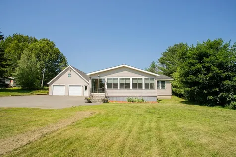 1238 Pushaw Road Glenburn ME 04401