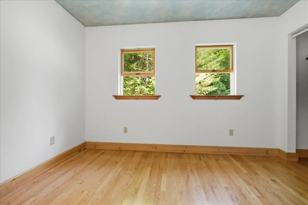 24 Bradeen Road Sumner ME 04292