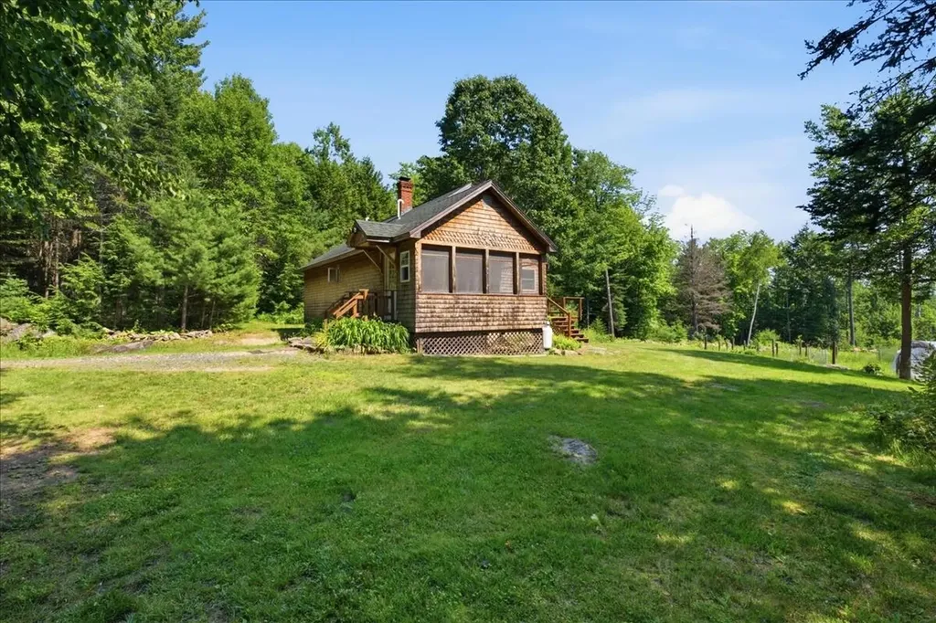 24 Bradeen Road Sumner ME 04292