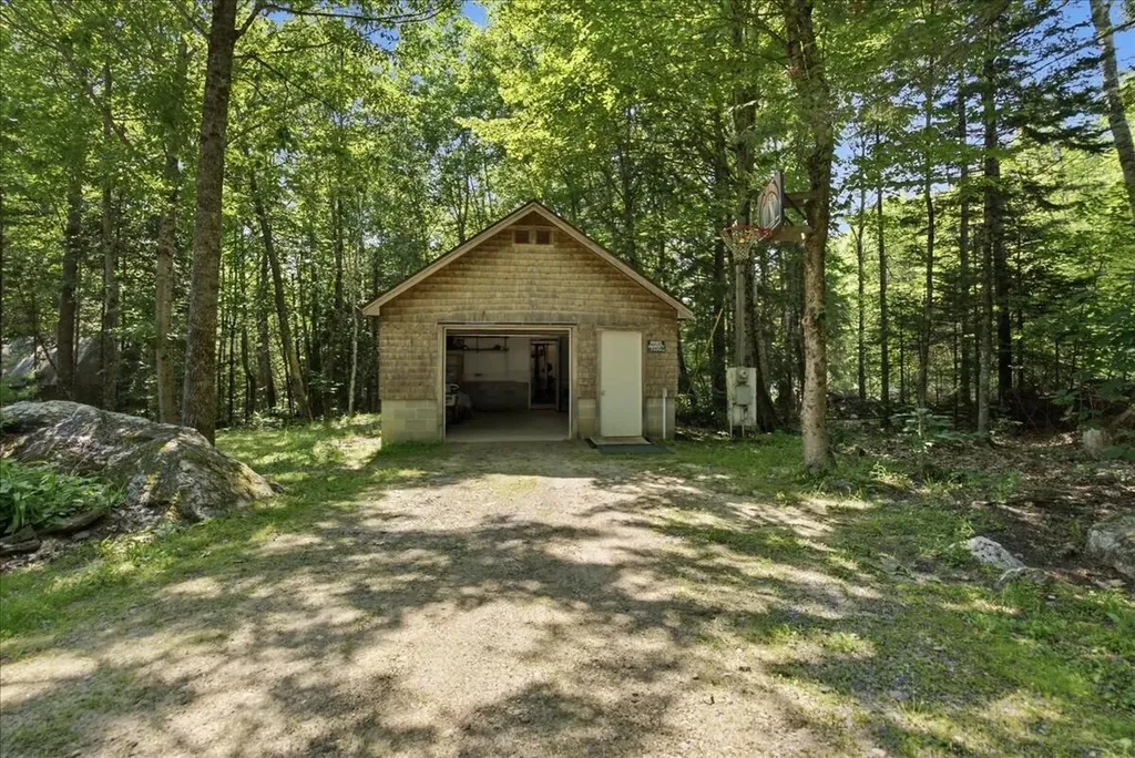 24 Bradeen Road Sumner ME 04292