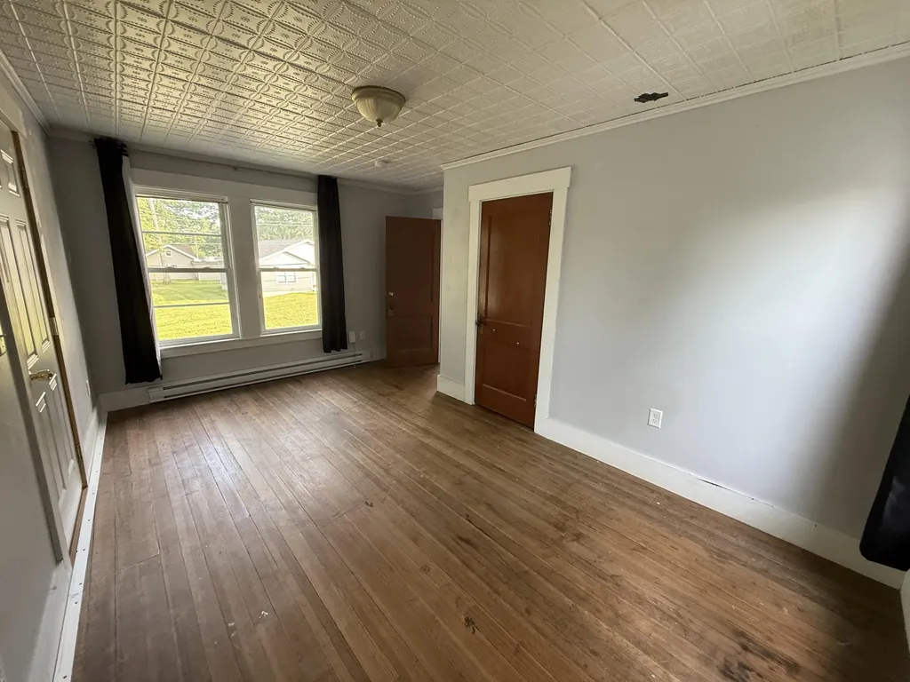 124 Lake Avenue Farmington ME 04938