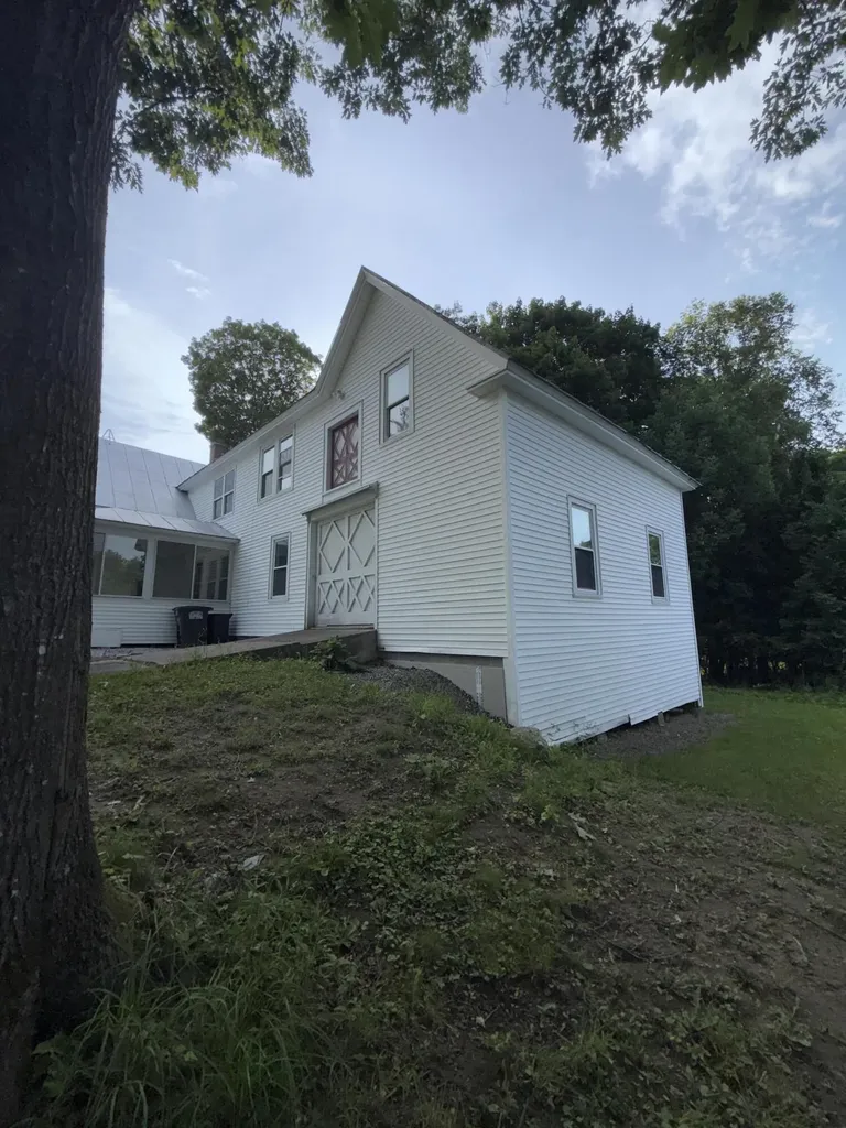 124 Lake Avenue Farmington ME 04938