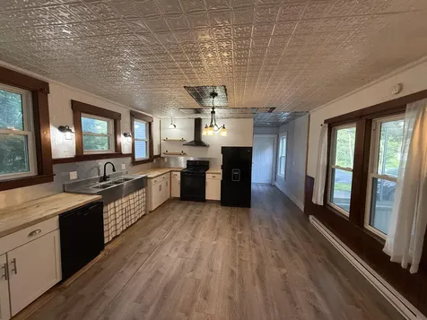 124 Lake Avenue Farmington ME 04938