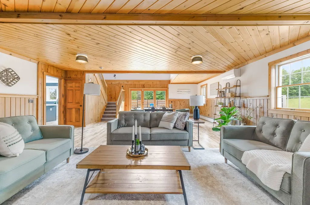 208 Vaughn Road Dover-foxcroft ME 04426