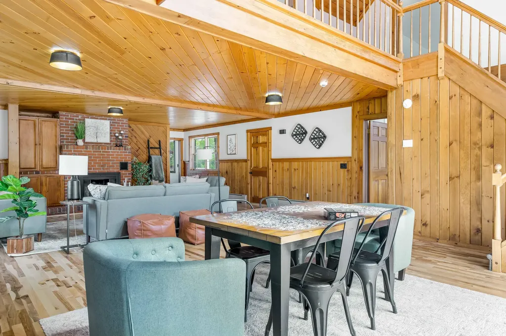 208 Vaughn Road Dover-foxcroft ME 04426