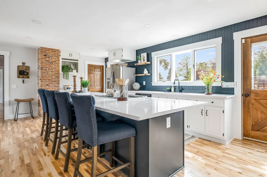 208 Vaughn Road Dover-foxcroft ME 04426