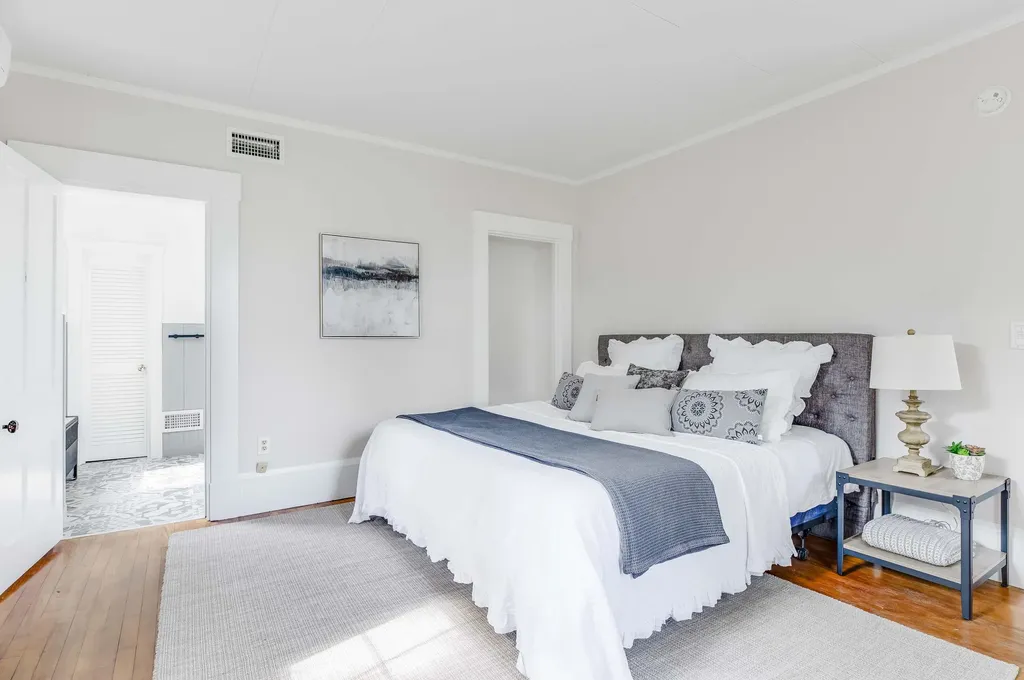 208 Vaughn Road Dover-foxcroft ME 04426