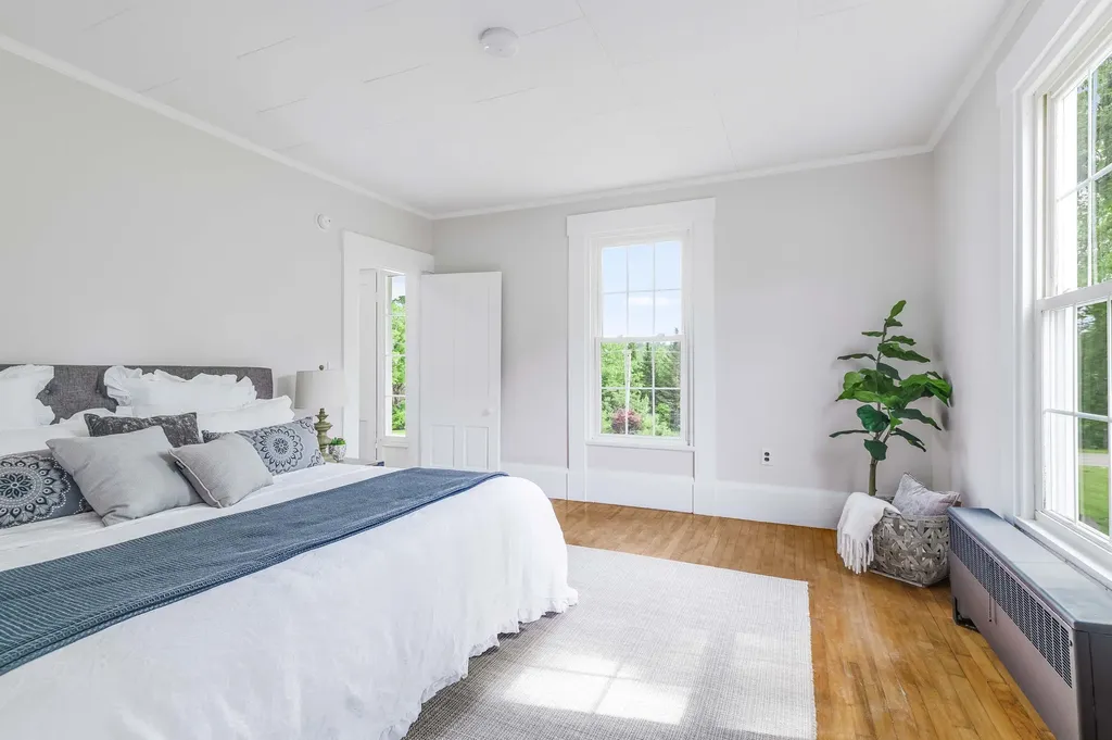 208 Vaughn Road Dover-foxcroft ME 04426