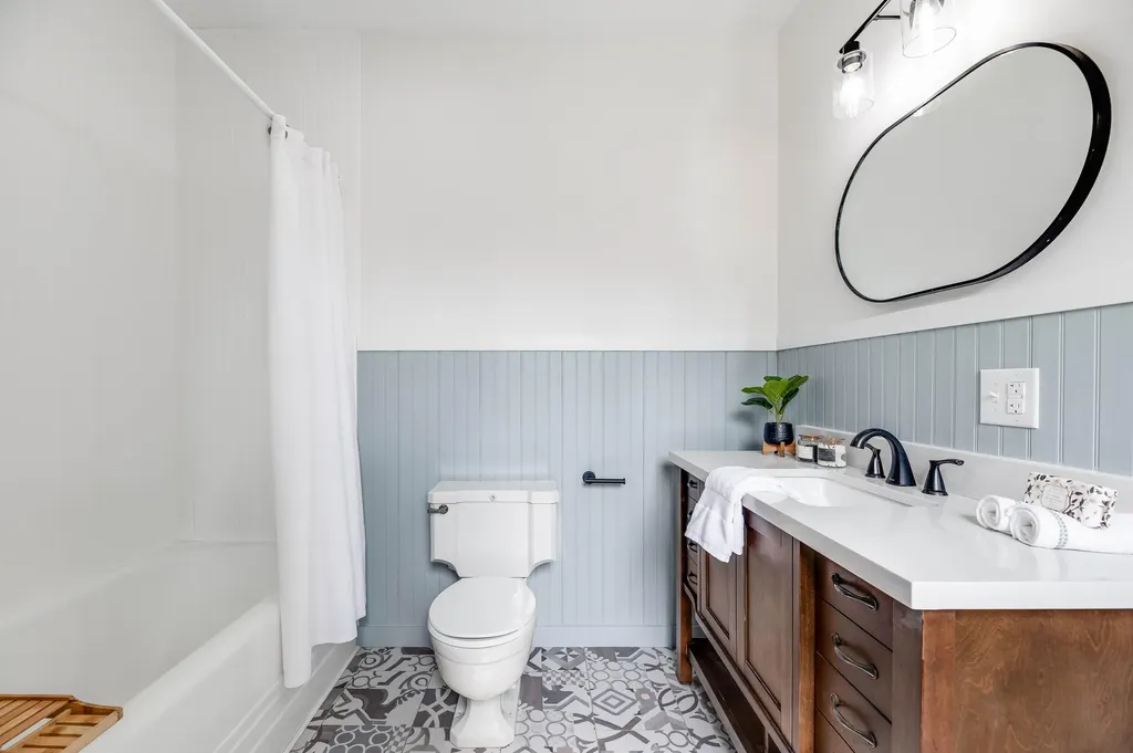 208 Vaughn Road Dover-foxcroft ME 04426