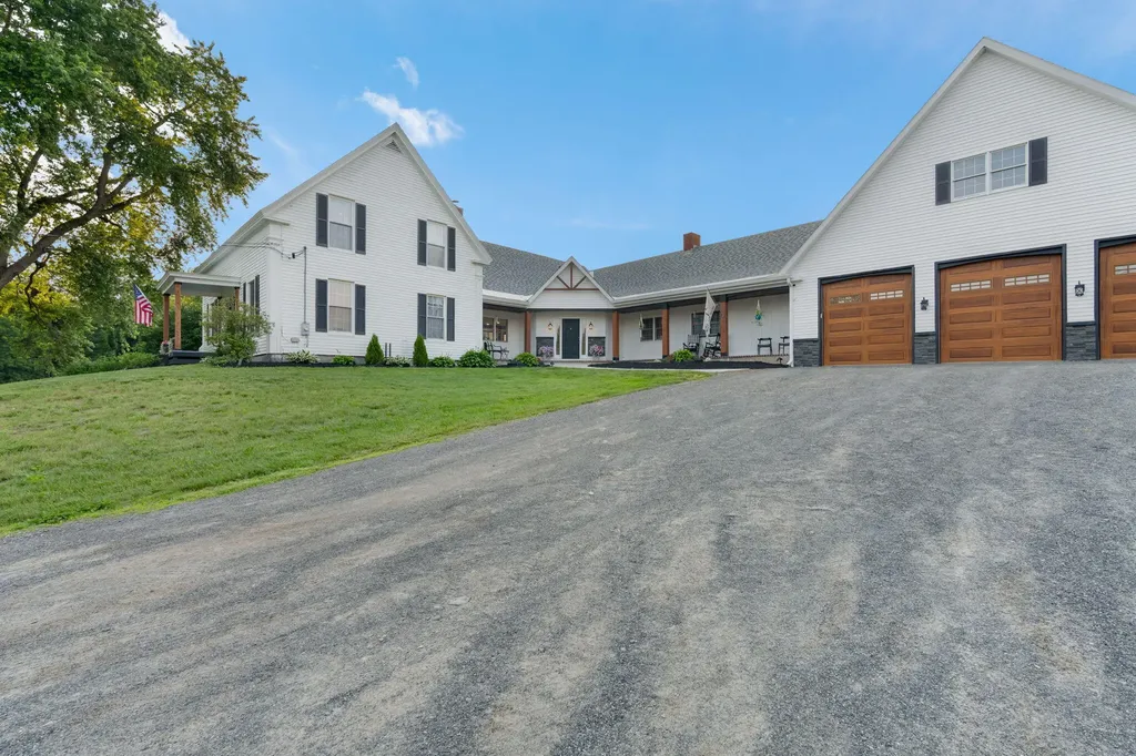 208 Vaughn Road Dover-foxcroft ME 04426