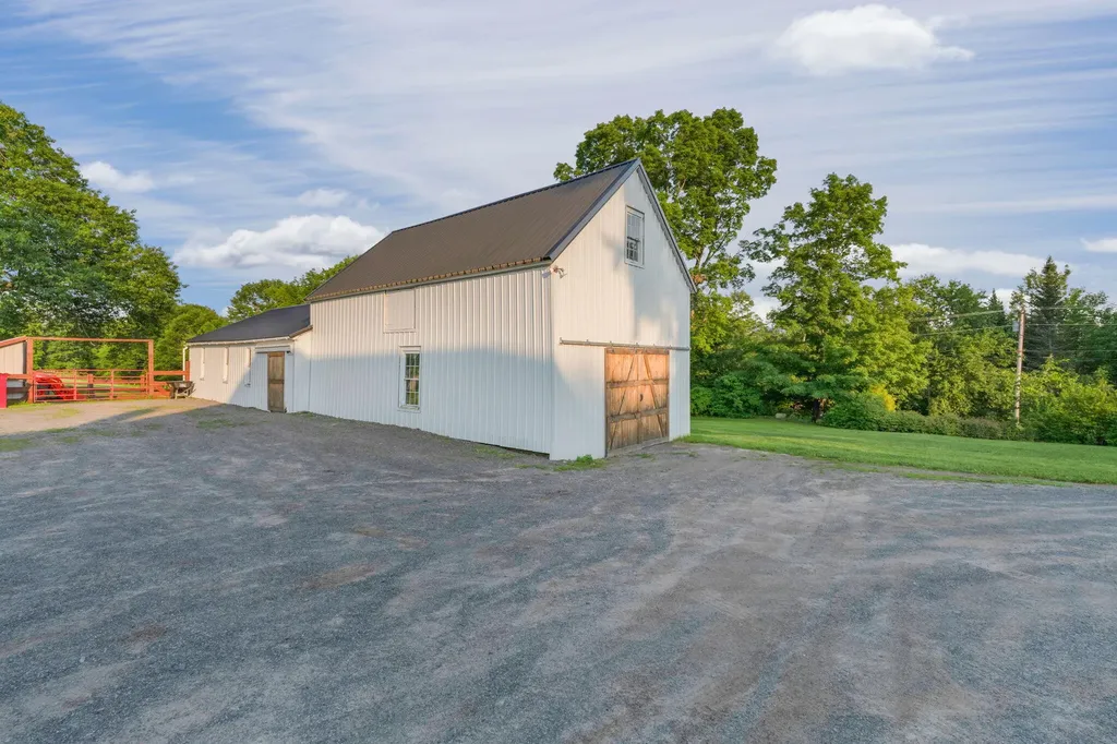 208 Vaughn Road Dover-foxcroft ME 04426