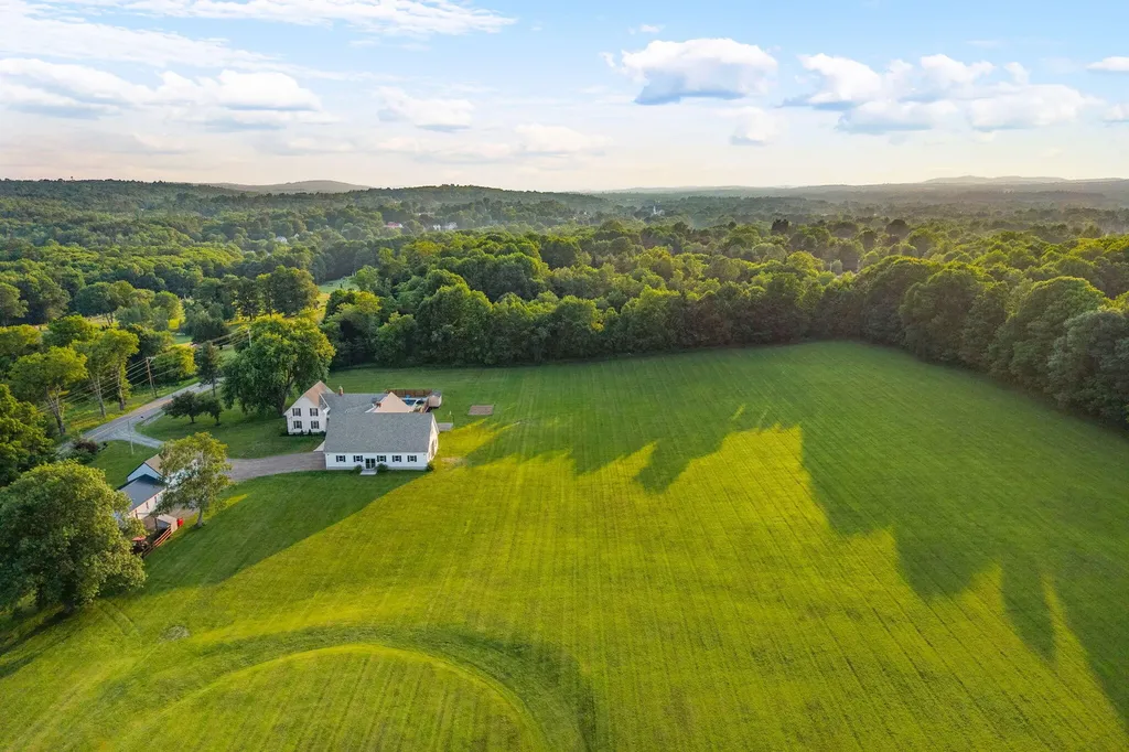 208 Vaughn Road Dover-foxcroft ME 04426