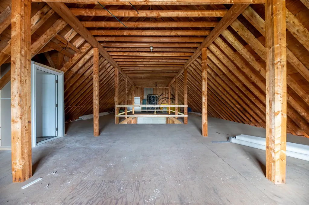 208 Vaughn Road Dover-foxcroft ME 04426