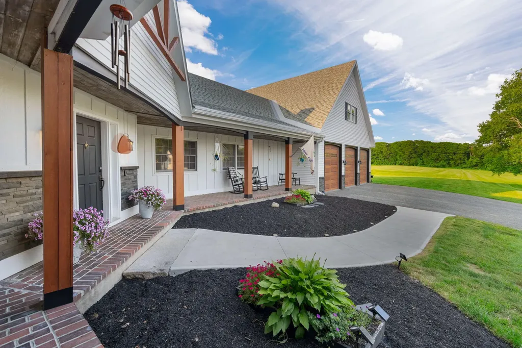 208 Vaughn Road Dover-foxcroft ME 04426