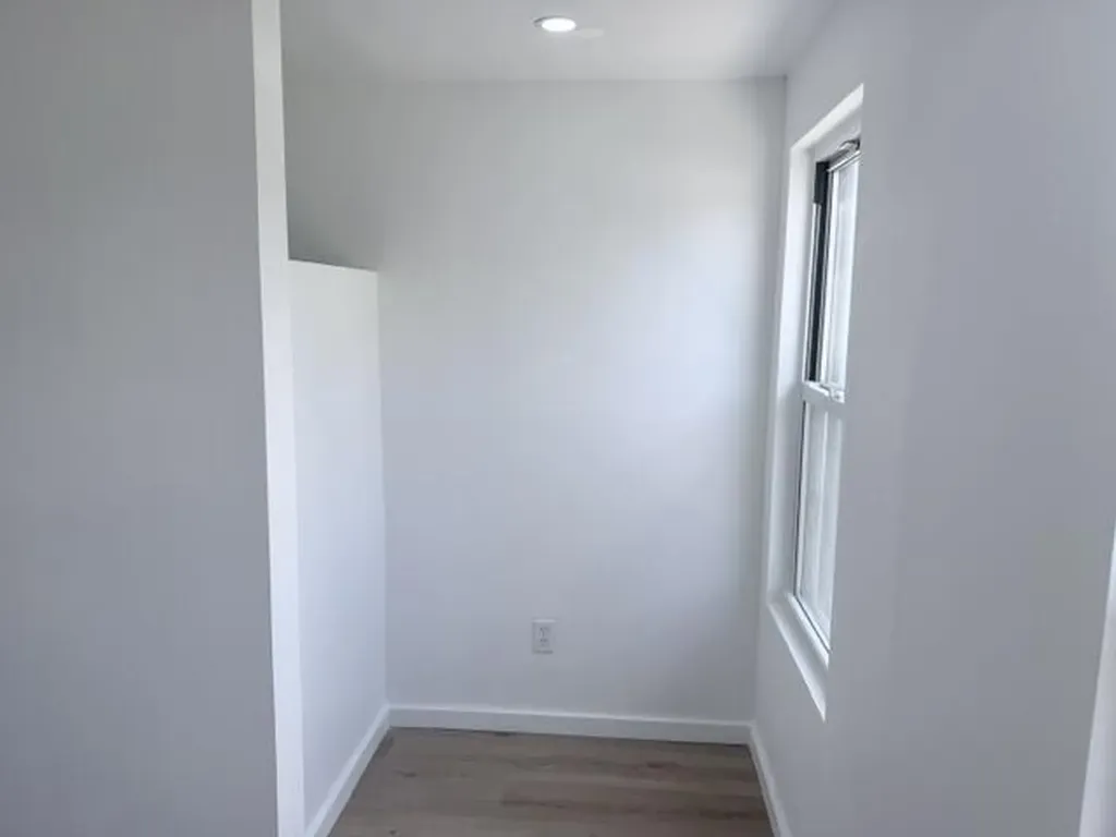 7 Harlow Hill Road Mexico ME 04257