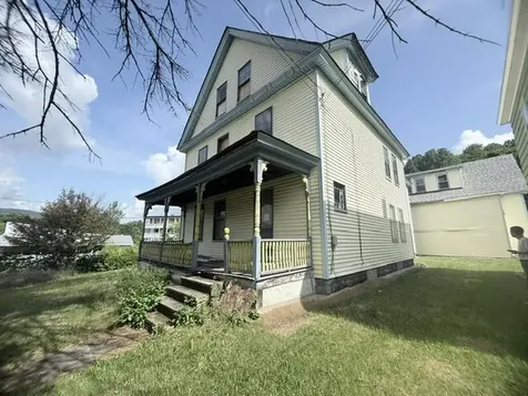 7 Harlow Hill Road Mexico ME 04257