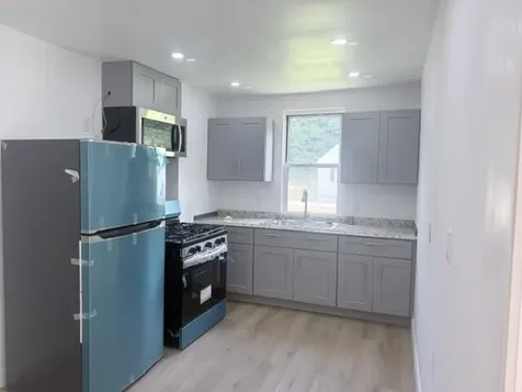 7 Harlow Hill Road Mexico ME 04257