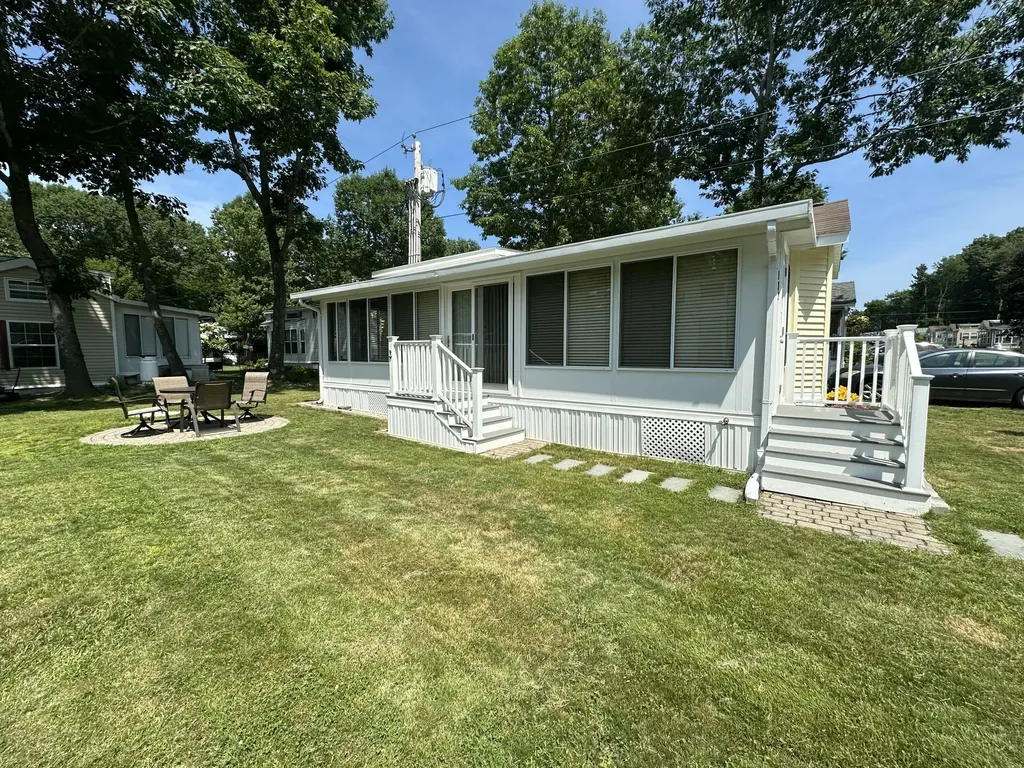 23 College Drive Wells ME 04090