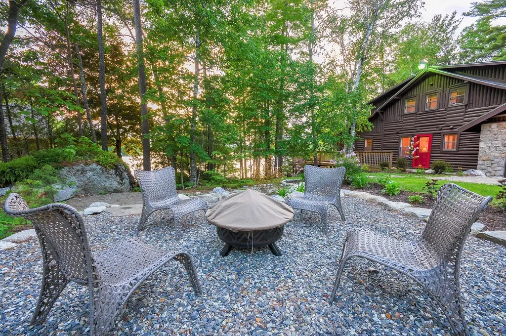 39 Lakeview Avenue Dedham ME 04429